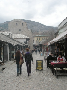 ...Ili prošetati starim ulicama Mostara